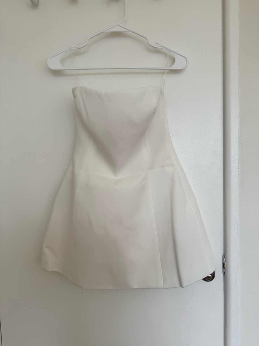 MESHKI Neeka strapless bow back mini dress - white Size XS - Picture 4 of 6
